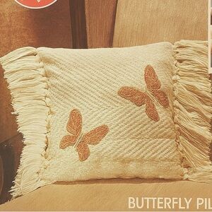 Vintage Yarn Craft Kit Butterfly Pillow Fringe Cottagecore Rustic DIY‎ Cozy Home
